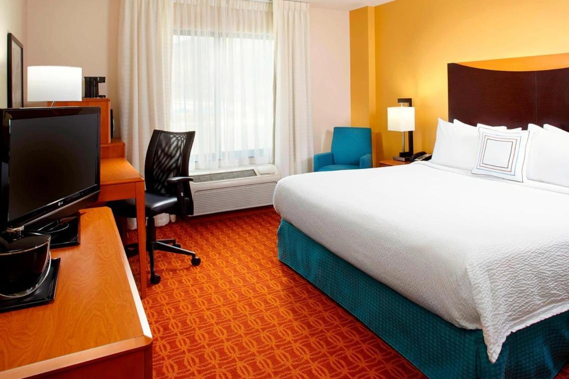 Fairfield Inn And Suites Neville Island Pittsburgh Exterior photo